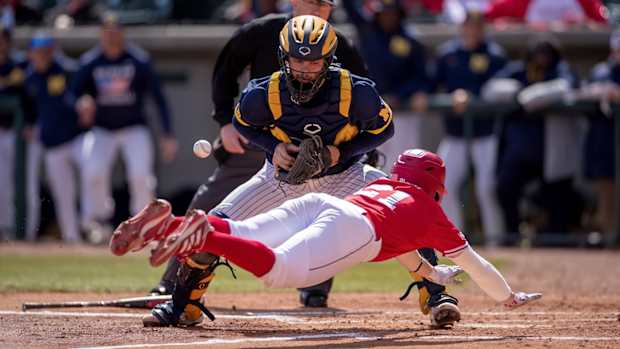 Luke Sartori baseball vs Michigan 2022.03.26 by Dillon Galloway